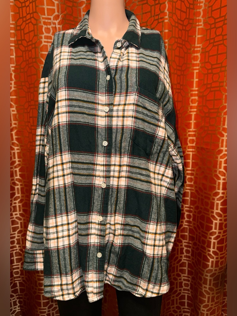 Old Navy Women's Flannel Button Up Shirt XL